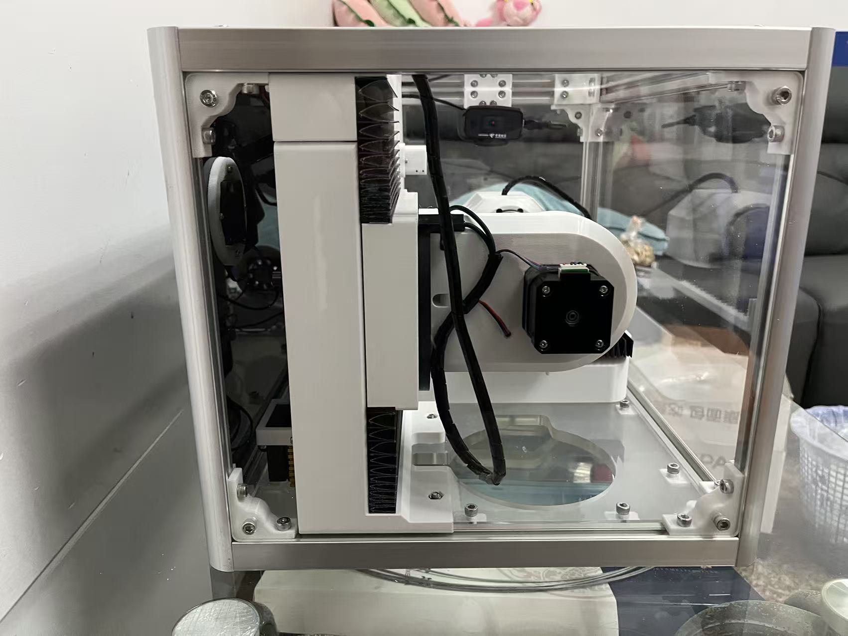 AXIS ONE 设备侧面实拍